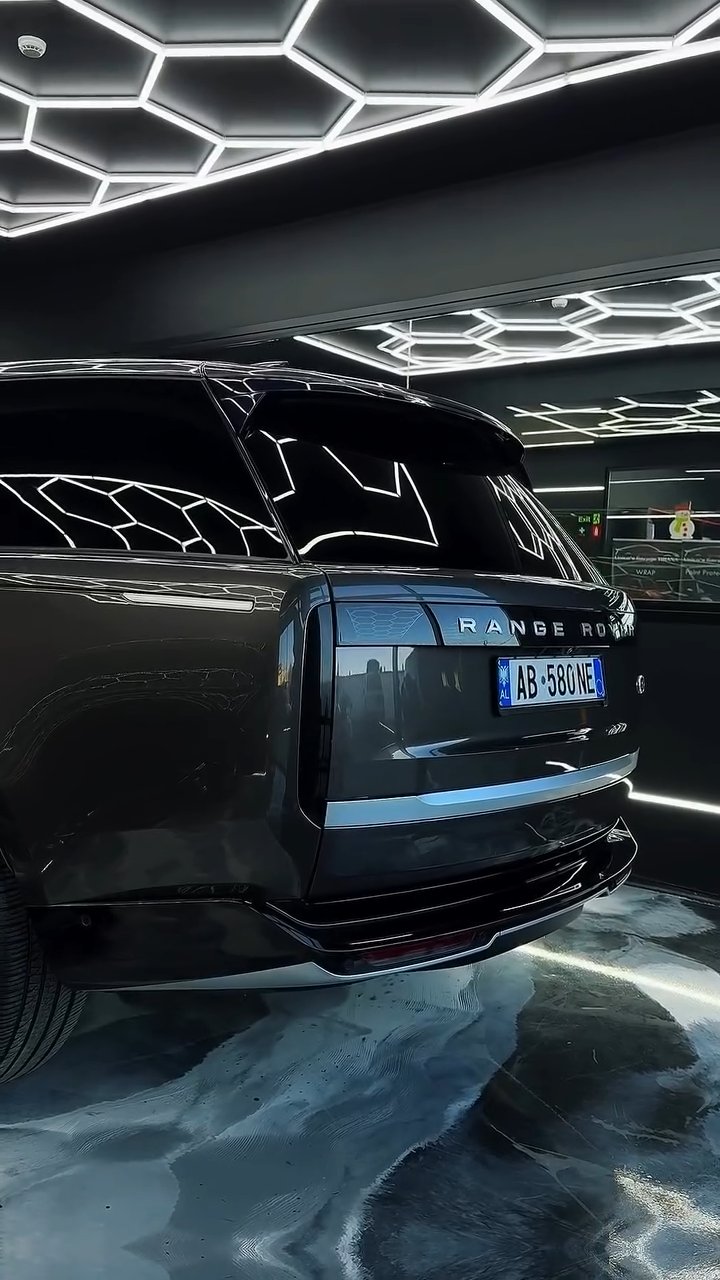 Range Rover - Full Exterior & Interior Detailing