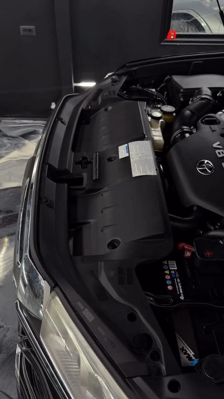 Toyota - Engine Wash