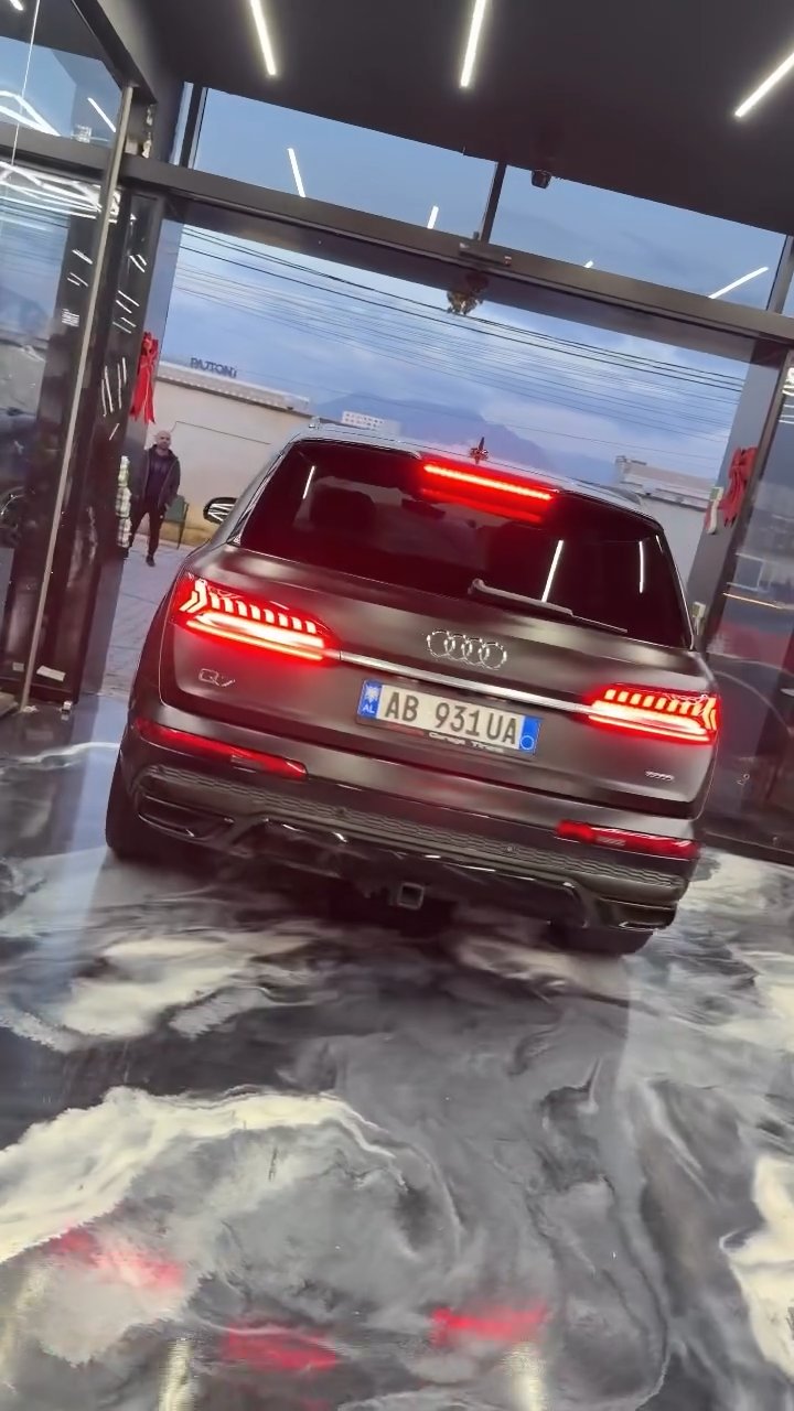 Audi Q7 - Ultra-Matte Finish