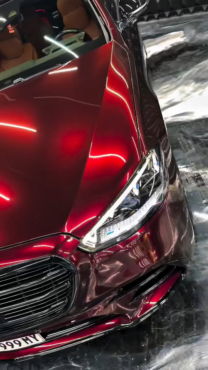 Mercedes Benz - New Color Application